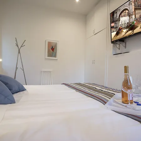 Lägenhetshotell La Coroncina 4*