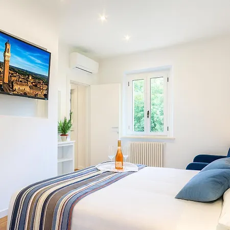 라 코론치나 로징