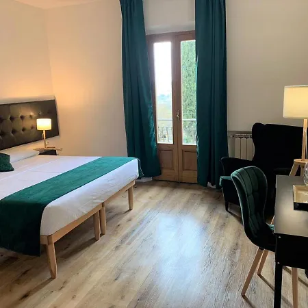 Lägenhetshotell La Coroncina 2*