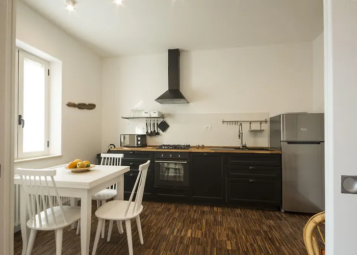 라 코론치나 로징